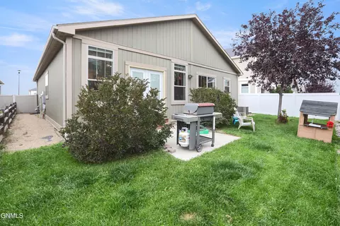Exterior - 3423 36th St W, Williston, ND 58801 photo 4 of 5