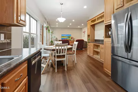 Kitchen - 3423 36th St W, Williston, ND 58801 photo 5 of 5
