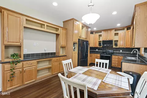 Kitchen - 3423 36th St W, Williston, ND 58801 photo 2 of 5