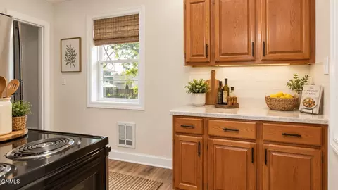 Kitchen - 1615 E Avenue B, Bismarck, ND 58501 photo 1 of 3