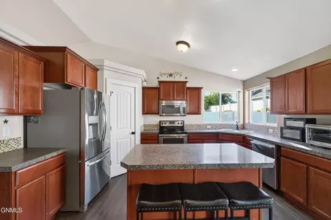 Kitchen - 2718 25th St W, Williston, ND 58801 photo 1 of 3