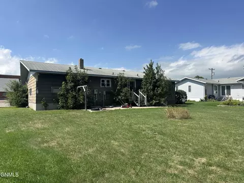 Exterior - 513 3rd St E, Napoleon, ND 58561 photo 5 of 6