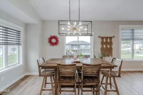 Dining - 4010 Silver Blvd, Bismarck, ND 58503 photo 4 of 4