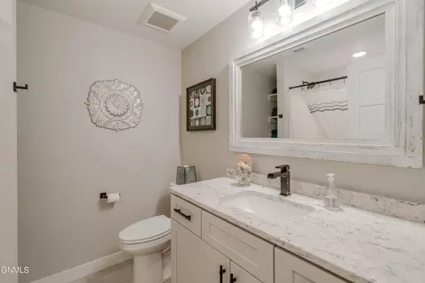 Bath - 4010 Silver Blvd, Bismarck, ND 58503 photo 6 of 12