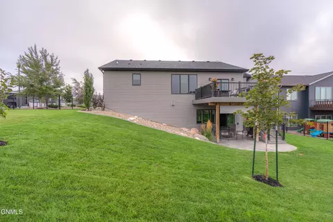 Exterior - 4010 Silver Blvd, Bismarck, ND 58503 photo 16 of 17