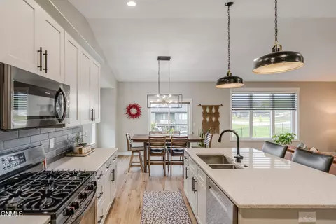 Kitchen - 4010 Silver Blvd, Bismarck, ND 58503 photo 10 of 12