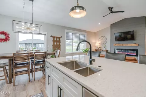 Kitchen - 4010 Silver Blvd, Bismarck, ND 58503 photo 11 of 12