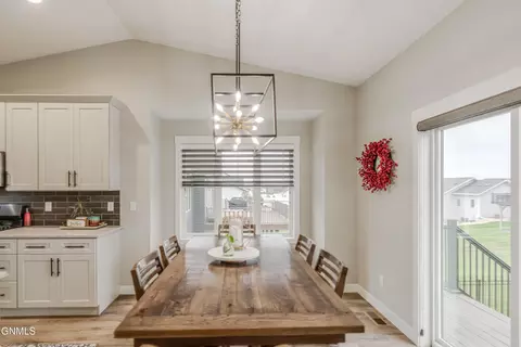 Dining - 4010 Silver Blvd, Bismarck, ND 58503 photo 3 of 4