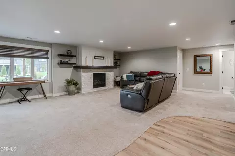 Living - 4010 Silver Blvd, Bismarck, ND 58503 photo 5 of 8
