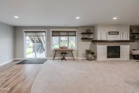 Living - 4010 Silver Blvd, Bismarck, ND 58503 photo 4 of 8