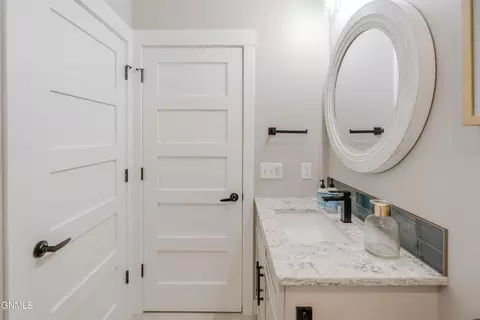 Bath - 4010 Silver Blvd, Bismarck, ND 58503 photo 5 of 12