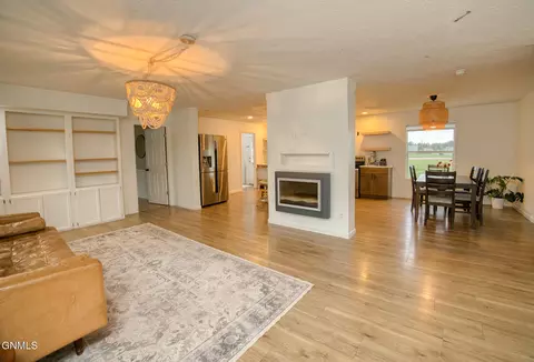 Living - 805 27th St W, Williston, ND 58801 photo 2 of 2