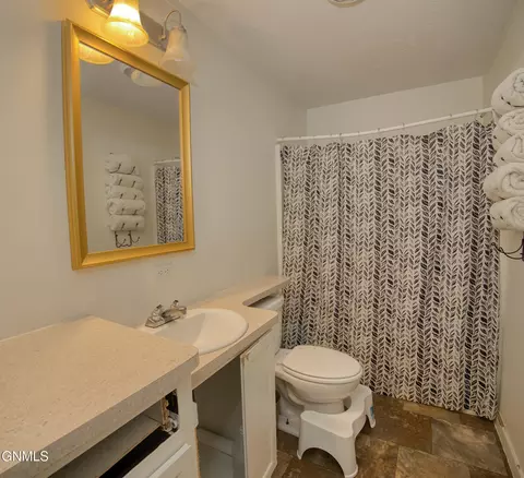 Bath - 805 27th St W, Williston, ND 58801 photo 3 of 3