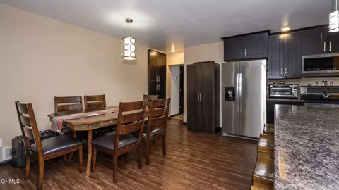 Dining - 14402 41st St NE, Baldwin, ND 58521 photo 1 of 2