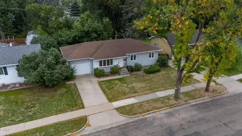 View/Area - 2033 Saint Benedict Dr, Bismarck, ND 58501 photo 1 of 9