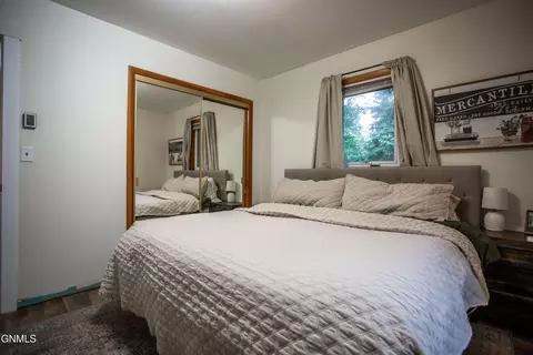 Bedroom - 2033 Saint Benedict Dr, Bismarck, ND 58501 photo 2 of 6