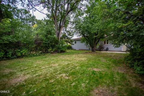 Exterior - 2033 Saint Benedict Dr, Bismarck, ND 58501 photo 3 of 5