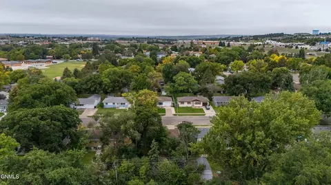 View/Area - 2033 Saint Benedict Dr, Bismarck, ND 58501 photo 7 of 9