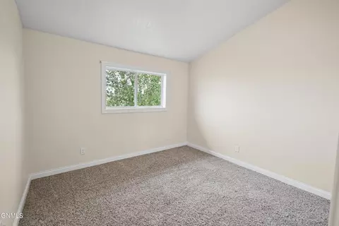 Bedroom - 15112 53rd St NW, Williston, ND 58801 photo 2 of 6