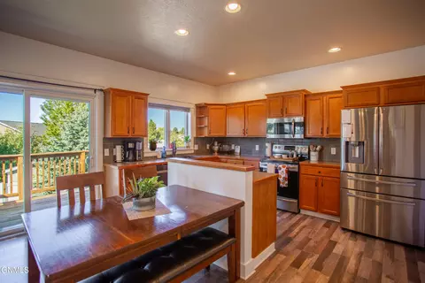 Kitchen - 817 15th Ave E, Dickinson, ND 58601 photo 1 of 4