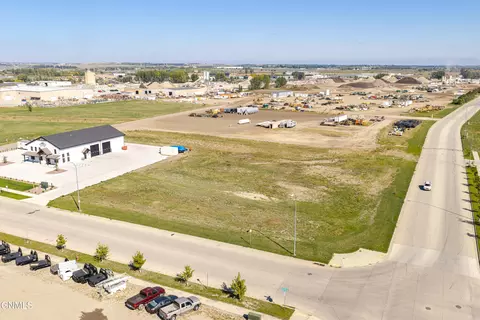 3102 Morrison Ave, Bismarck, ND 58504 photo 3