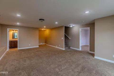 Living - 306 Lena Ct SE, Mandan, ND 58554 photo 5 of 6
