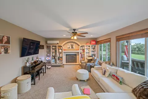 Living - 14063 48th St NW, Williston, ND 58801 photo 5 of 5