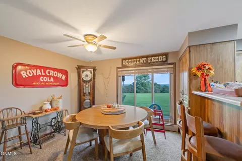 Dining - 14063 48th St NW, Williston, ND 58801 photo 4 of 4
