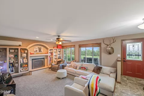 Living - 14063 48th St NW, Williston, ND 58801 photo 2 of 5