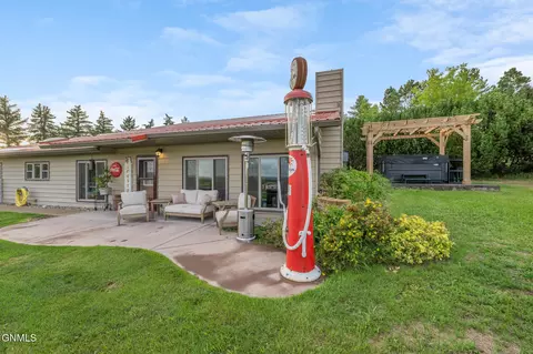 Exterior - 14063 48th St NW, Williston, ND 58801 photo 3 of 25