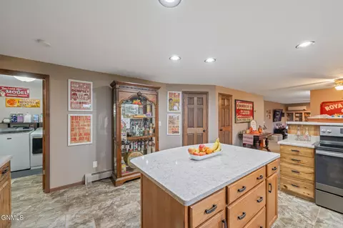 Kitchen - 14063 48th St NW, Williston, ND 58801 photo 4 of 5