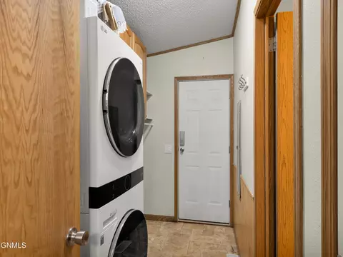 Other - 426 Dover Dr, Bismarck, ND 58504 photo 4 of 11