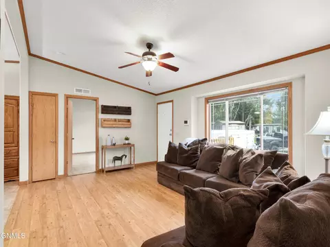 Living - 426 Dover Dr, Bismarck, ND 58504 photo 3 of 3