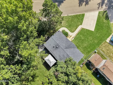 View/Area - 426 Dover Dr, Bismarck, ND 58504 photo 4 of 4