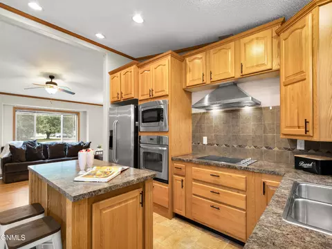 Kitchen - 426 Dover Dr, Bismarck, ND 58504 photo 2 of 6