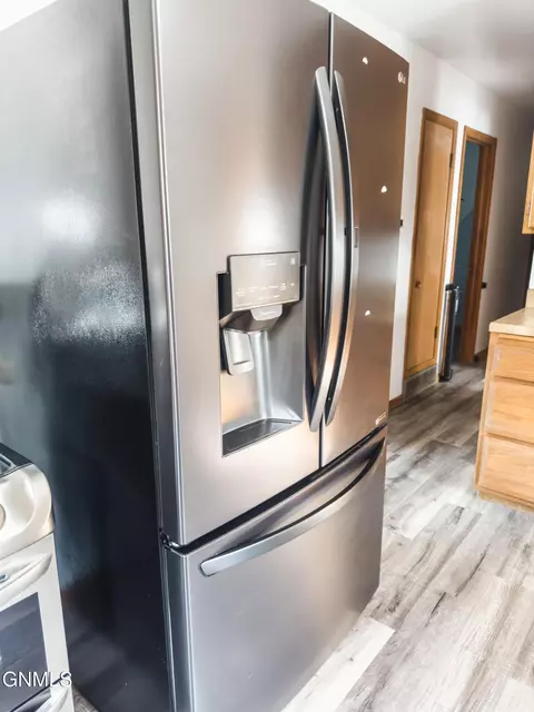 Kitchen - 2010 1st Ave E, Williston, ND 58801 photo 4 of 4