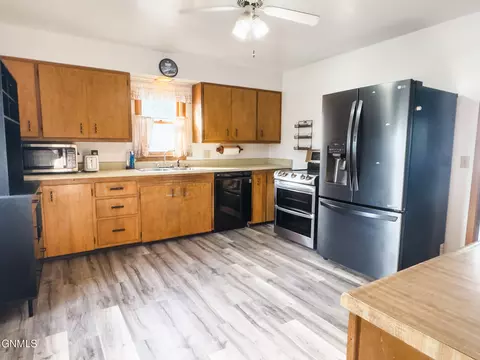 Kitchen - 2010 1st Ave E, Williston, ND 58801 photo 1 of 4
