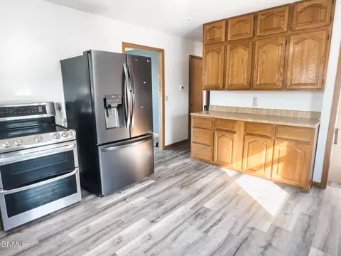 Kitchen - 2010 1st Ave E, Williston, ND 58801 photo 3 of 4