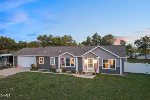 12588 32nd A St NW, Watford City, ND 58854