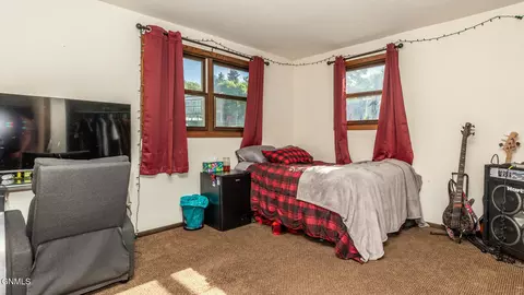 Bedroom - 2431 E Boulevard Ave, Bismarck, ND 58501 photo 3 of 3