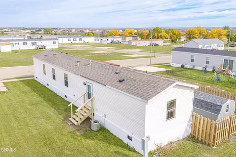 View/Area - 2207 38th St W, Williston, ND 58801 photo 7 of 8