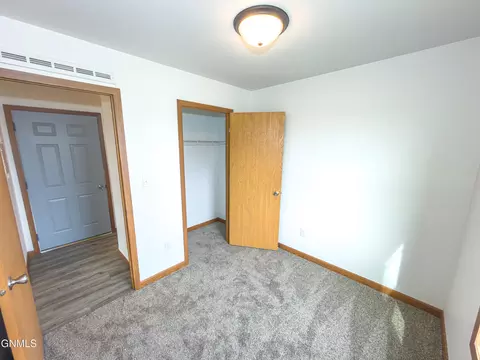 Bedroom - 2207 38th St W, Williston, ND 58801 photo 2 of 6