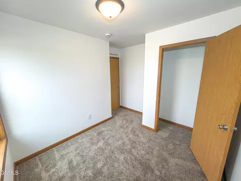 Bedroom - 2207 38th St W, Williston, ND 58801 photo 5 of 6
