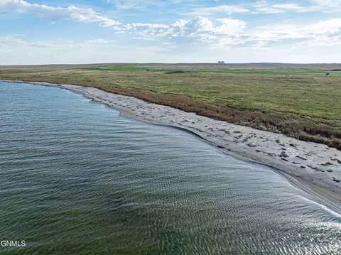 2517 Prairie Song Rd, Dawson, ND 58428