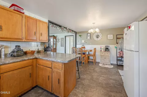 Kitchen - 311 9th Ave W, Williston, ND 58801 photo 4 of 6