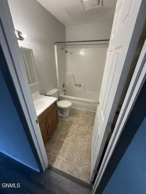 Bath - 2504 Thayer Ave E, Bismarck, ND 58501 photo 2 of 2