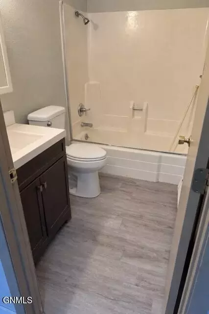 Bath - 2504 Thayer Ave E, Bismarck, ND 58501 photo 1 of 2