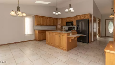 Kitchen - 748 Interstate Ave W, Bismarck, ND 58503 photo 3 of 5