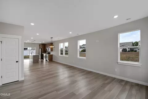 Living - 1308 23rd St E, Williston, ND 58801 photo 1 of 1