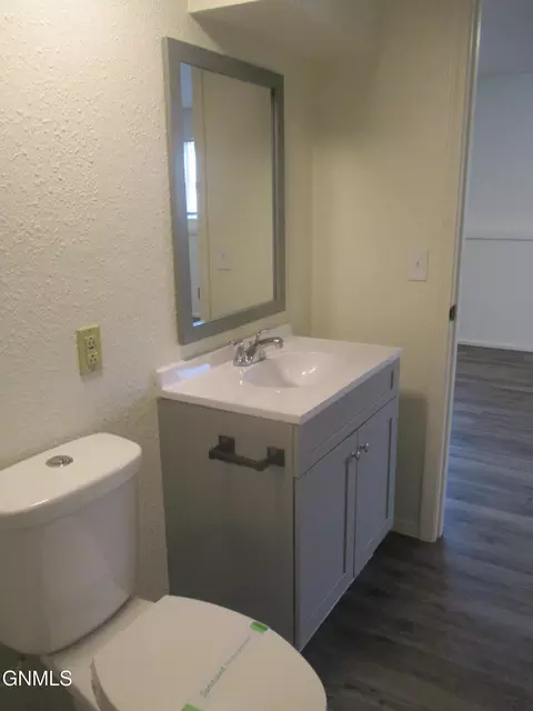 Bath - 1723 30th St W, Williston, ND 58801 photo 5 of 5
